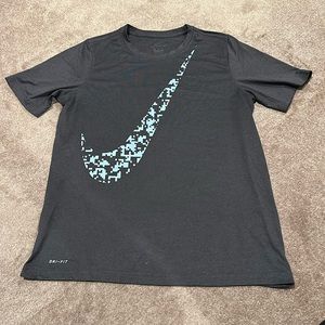 Nike Dri-fit women’s small shirt